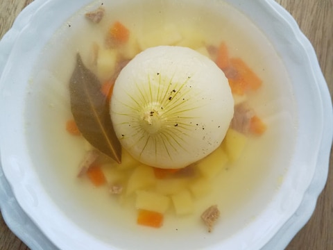 新玉ねぎが丸ごと 甘い 新玉ねぎのコンソメスープ レシピ 作り方 By Sawa Rarara 楽天レシピ 新玉ねぎが丸ごと 甘い 新玉ねぎのコンソメスープ レシピ 作り方 By Sawa Rarara 楽天レシピ